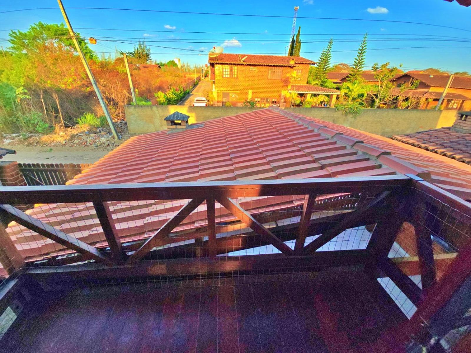 Chale Aconchegante Com Vista Para Piscina グラヴァター エクステリア 写真